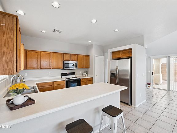 4th image of 1750 W Union Hills Drive #23