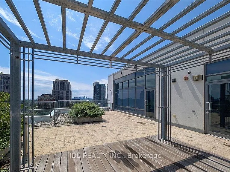 28 Avondale Ave #1206 — Photo 7