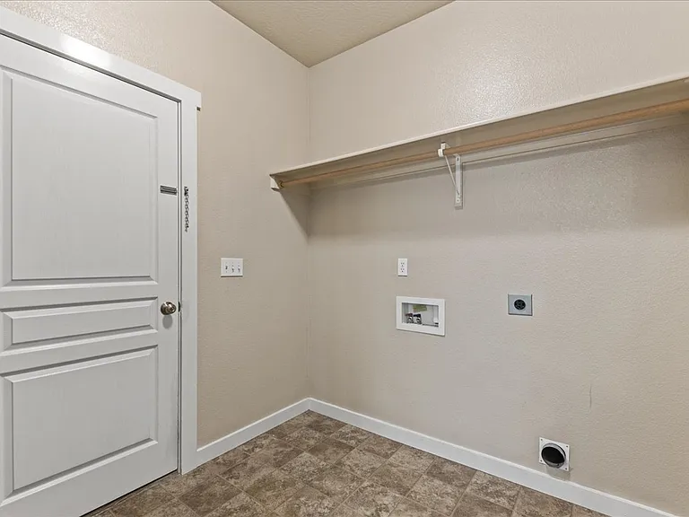 115 W Lava Falls St — Photo 20