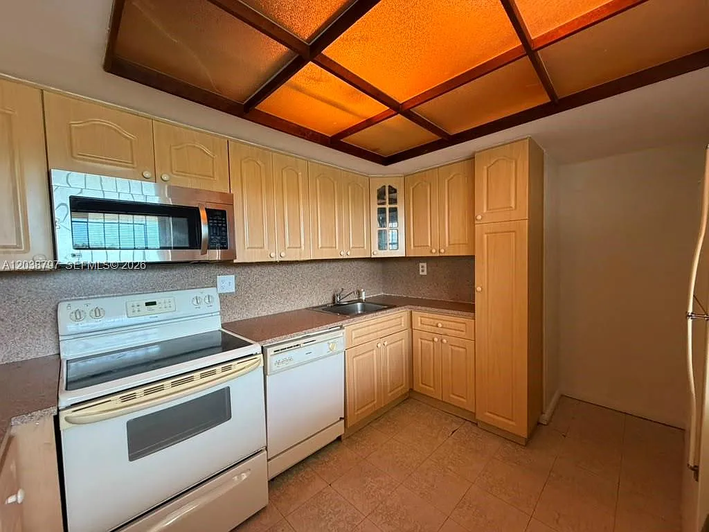 Fernwoods Condo No 1 — Photo 4