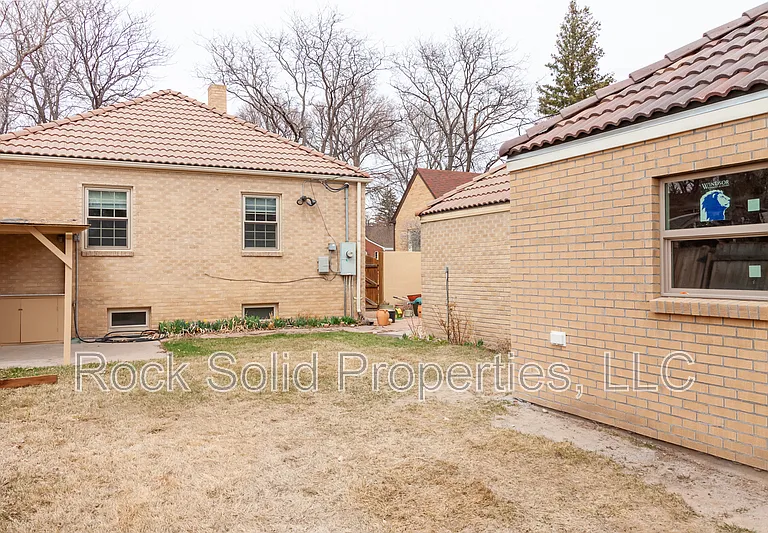 219 W 4th Ave — Photo 33