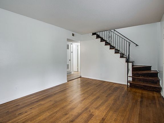 3rd image of 3030 Camden St