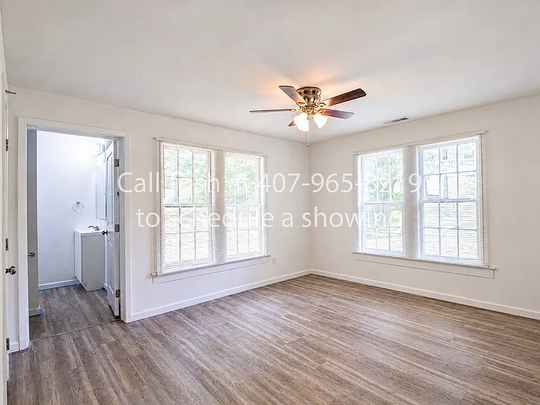 1110 S Houston Ave — Photo 5