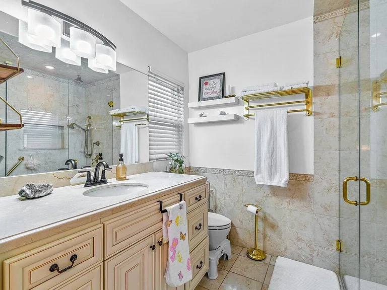 18855 Candlewick Dr — Photo 20