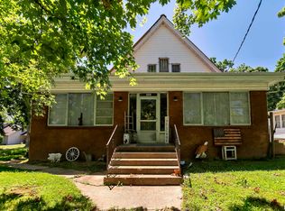 303 N Line St, Creal Springs, IL 62922