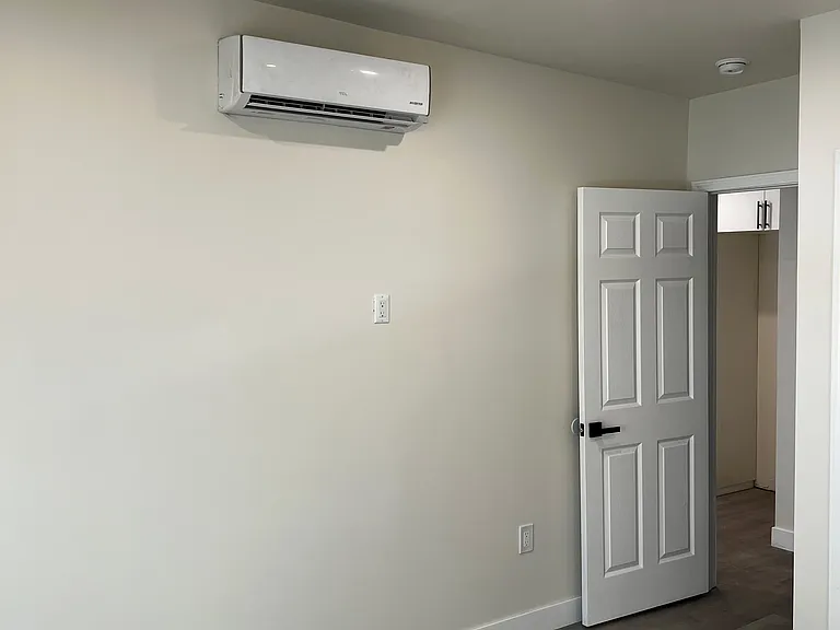 7017 Jamieson Ave — Photo 15