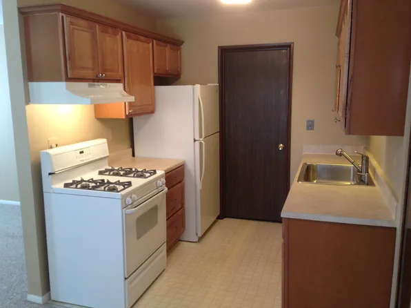 39817 Village Wood Ln #379, Novi, MI 48375