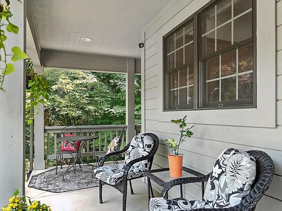 4th image of 3009 E Stone Ledge Blvd