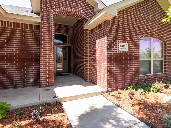 3rd image of 8013 Oxford Dr
