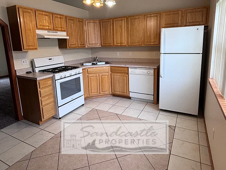 2190 Freedom St #2190 — Photo 4