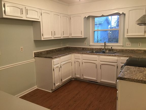5th image of 6302 Lorna Ln