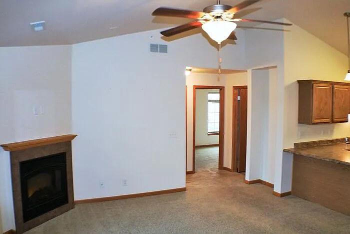 510 Pond View Dr #301 — Photo 5