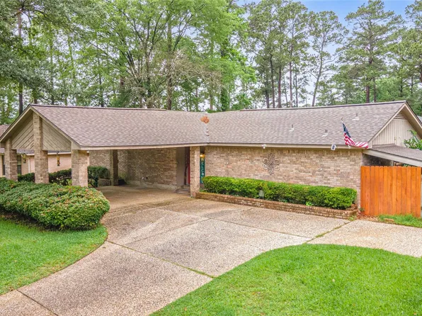 412 Burning Tree Dr, Huntsville, TX 77340