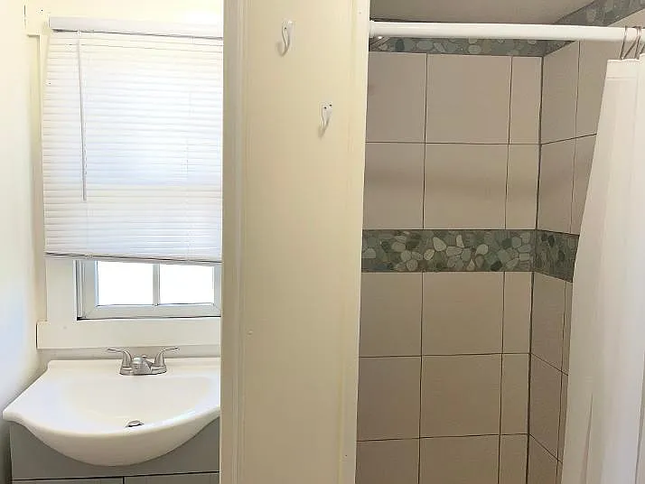 15 Virginia Ave — Photo 12