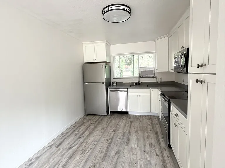 1365 Dawn Hill Rd #5 — Photo 5