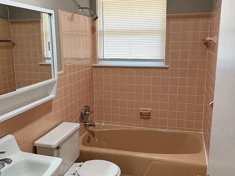 4613 Fall Creek Rd — Photo 5