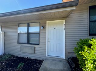 101 Red Deer Dr #608, Hurricane, WV 25526