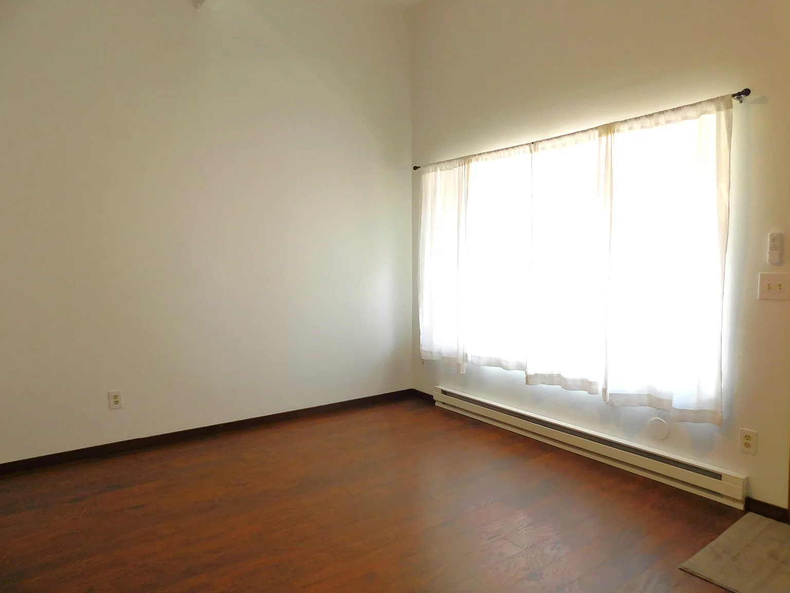 604 Pine Avenue - 1 — Photo 4