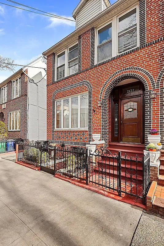 2137 East 1st Street — Photo 1