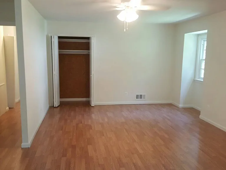 11822 Triple Crown Rd — Photo 10
