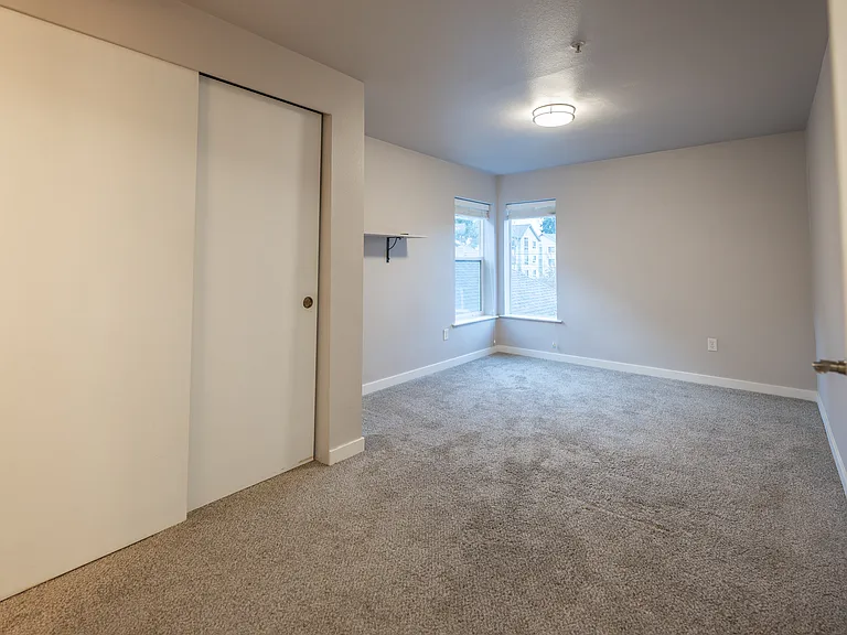 7 W Dravus St #E — Photo 11