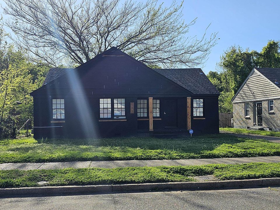 1st image of 131 Eastview Dr