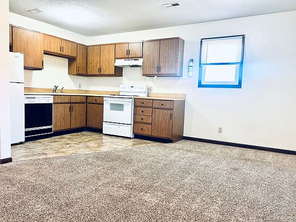 4th image of 903 Windwood Dr APT A