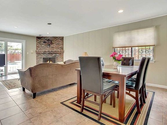 4th image of 15948 82nd St