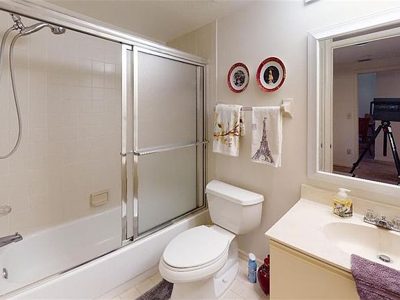 2nd image of 6025 Chardonnay Ln APT 102