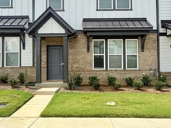 206 Silver Fleet Dr, Indian Trail, NC
