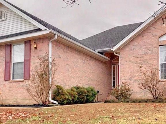 3rd image of 680 Weston Cir