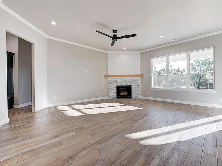 1811 Hollow Crest Ct — Photo 9