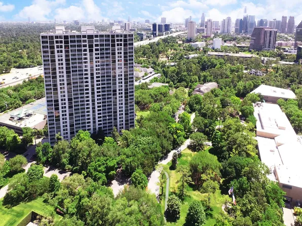 121 N Post Oak Ln APT 2104, Houston, TX 77024