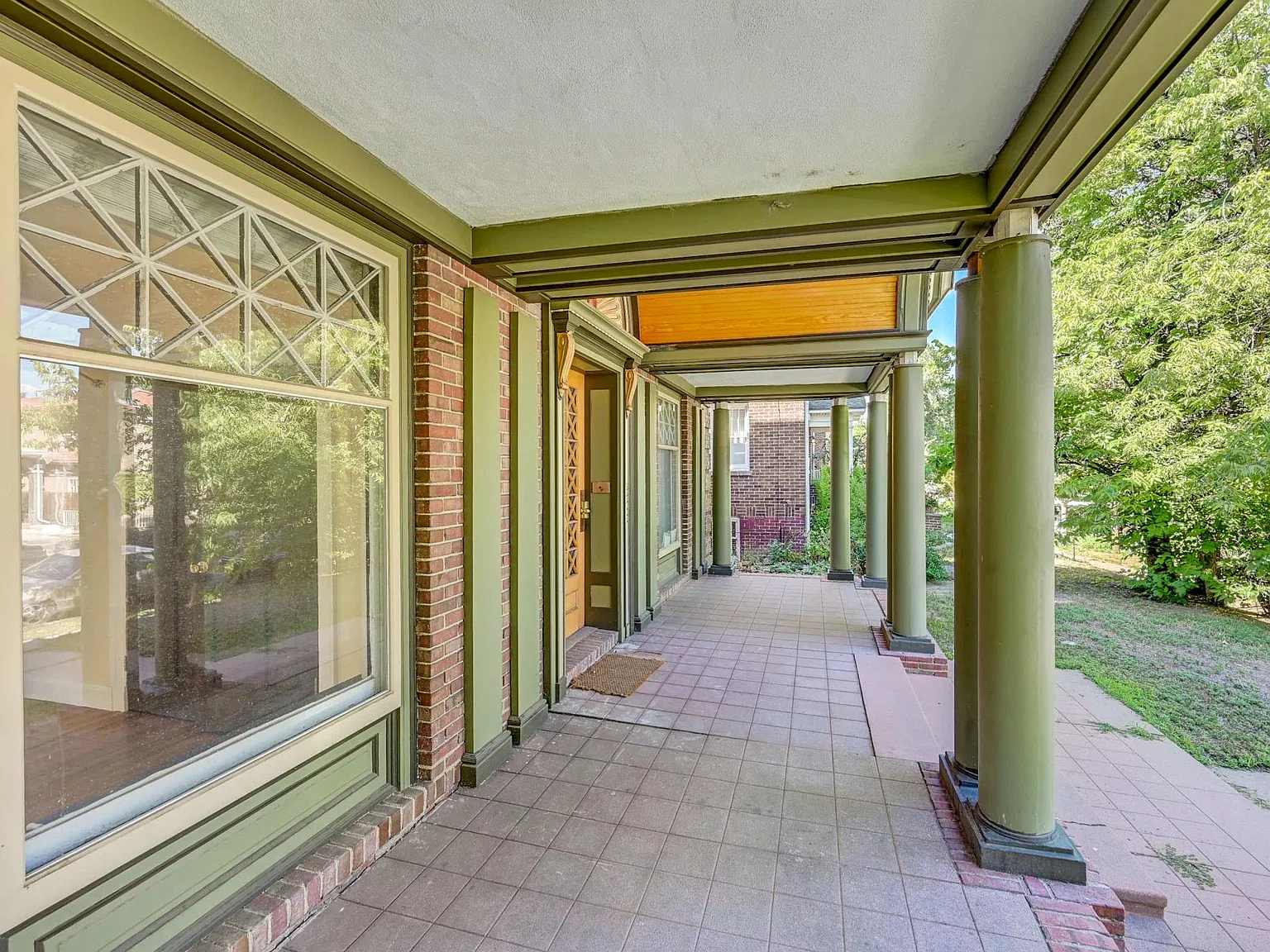 939 N Washington St — Photo 4
