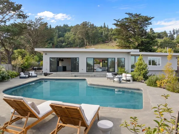 929 Meadowsweet Drive, Corte Madera, CA 94925