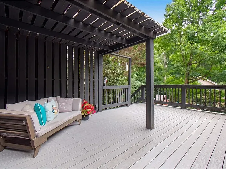 320 Derby Ridge Trce — Photo 30