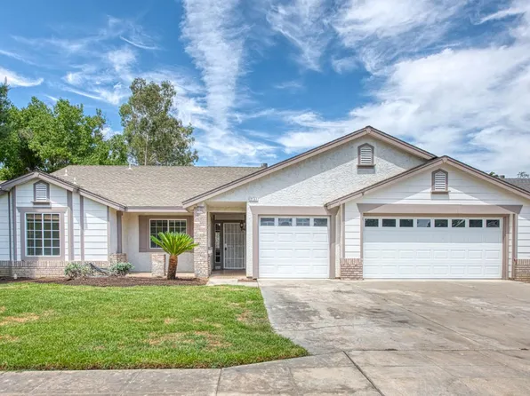 2187 Goshen Ave, Clovis, CA 93611