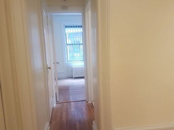 2nd image of 504 Cathedral Pkwy #2F