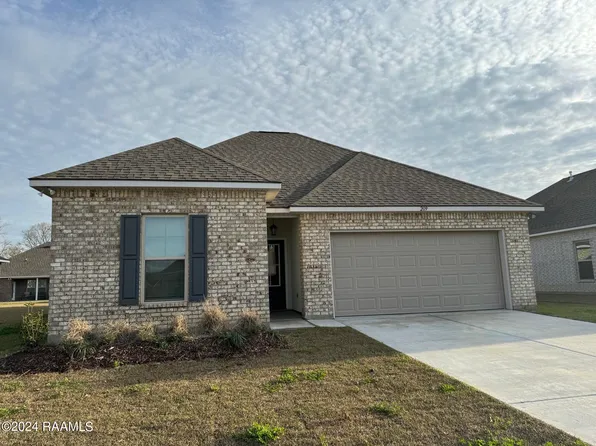 209 Wild Cherry Ln, Lafayette, LA 70508