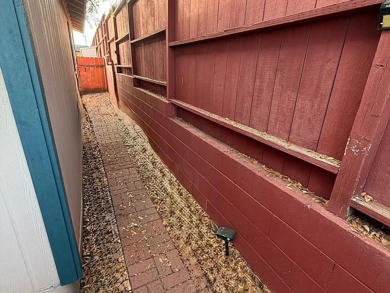 6802 Radio Dr — Photo 16