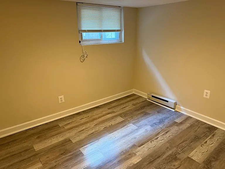 3901 Oglethorpe St — Photo 10