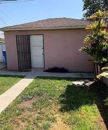 3rd image of 3754 Edgehill Dr