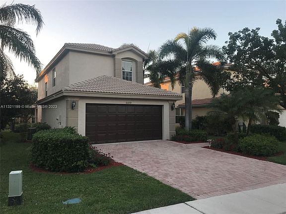 3rd image of 10339 Gentlewood Forest Dr