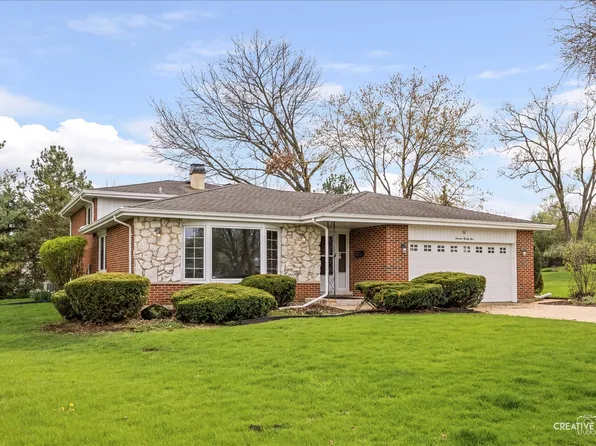 1321 Iroquois Ln, Darien, IL 60561