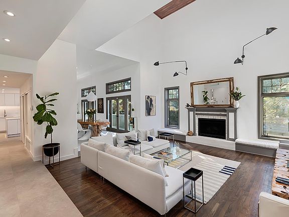 2nd image of 2858 Westshire Dr