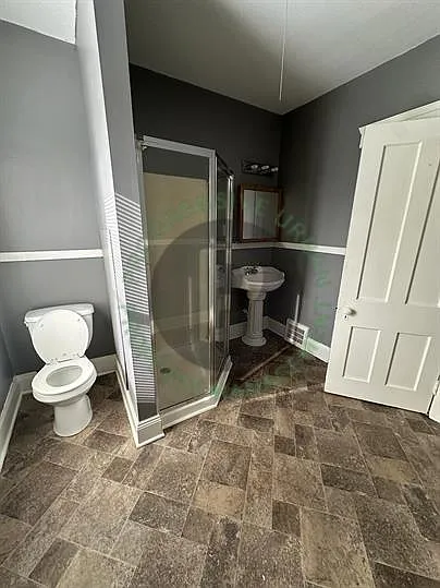 2059 W 105th St #4 — Photo 13