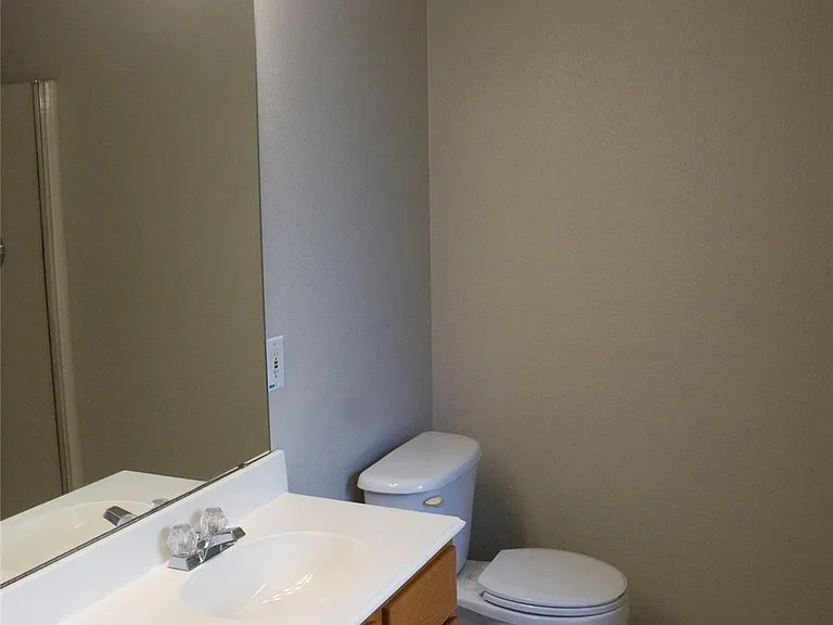 616 Alcove Dr — Photo 2