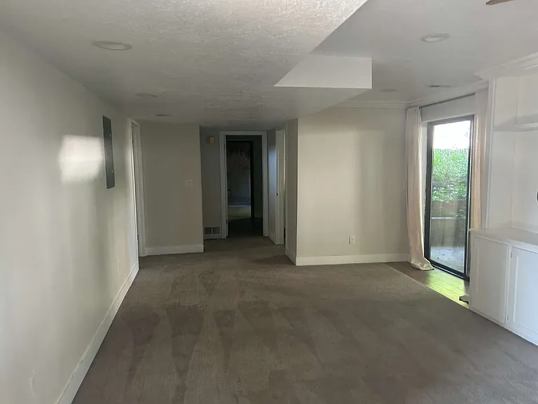 5702 Maplewood Dr — Photo 10