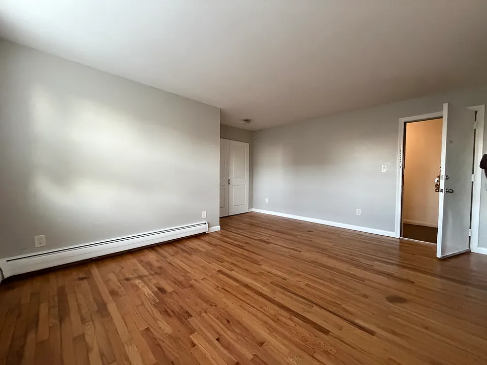 252-C2 Laurel St #C2
