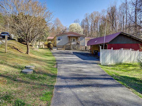 4th image of 126 Elizabeth Ann Dr